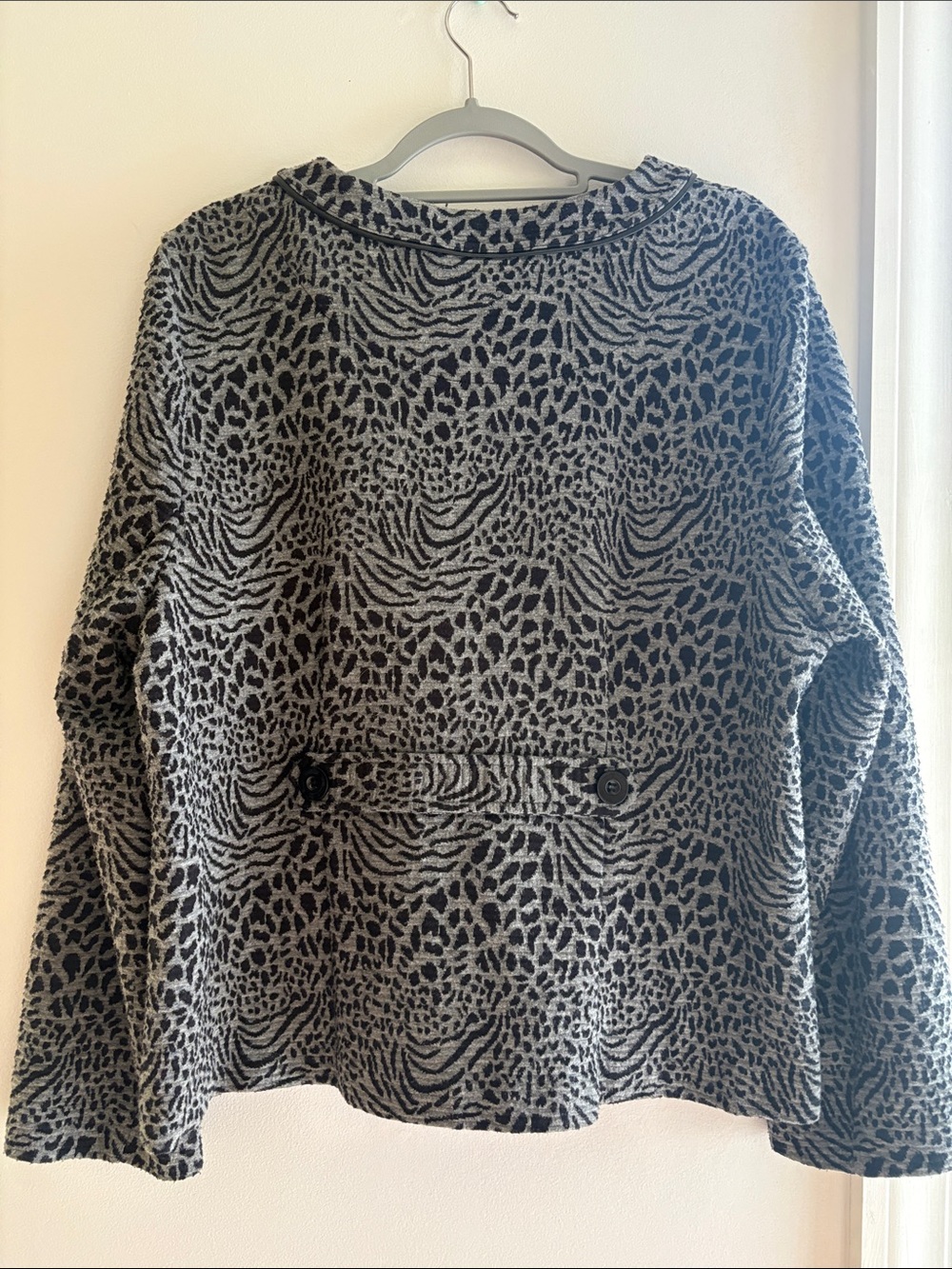 Women's Gray Black Patterned Button-Front Jacket - Picture 2 of 4
